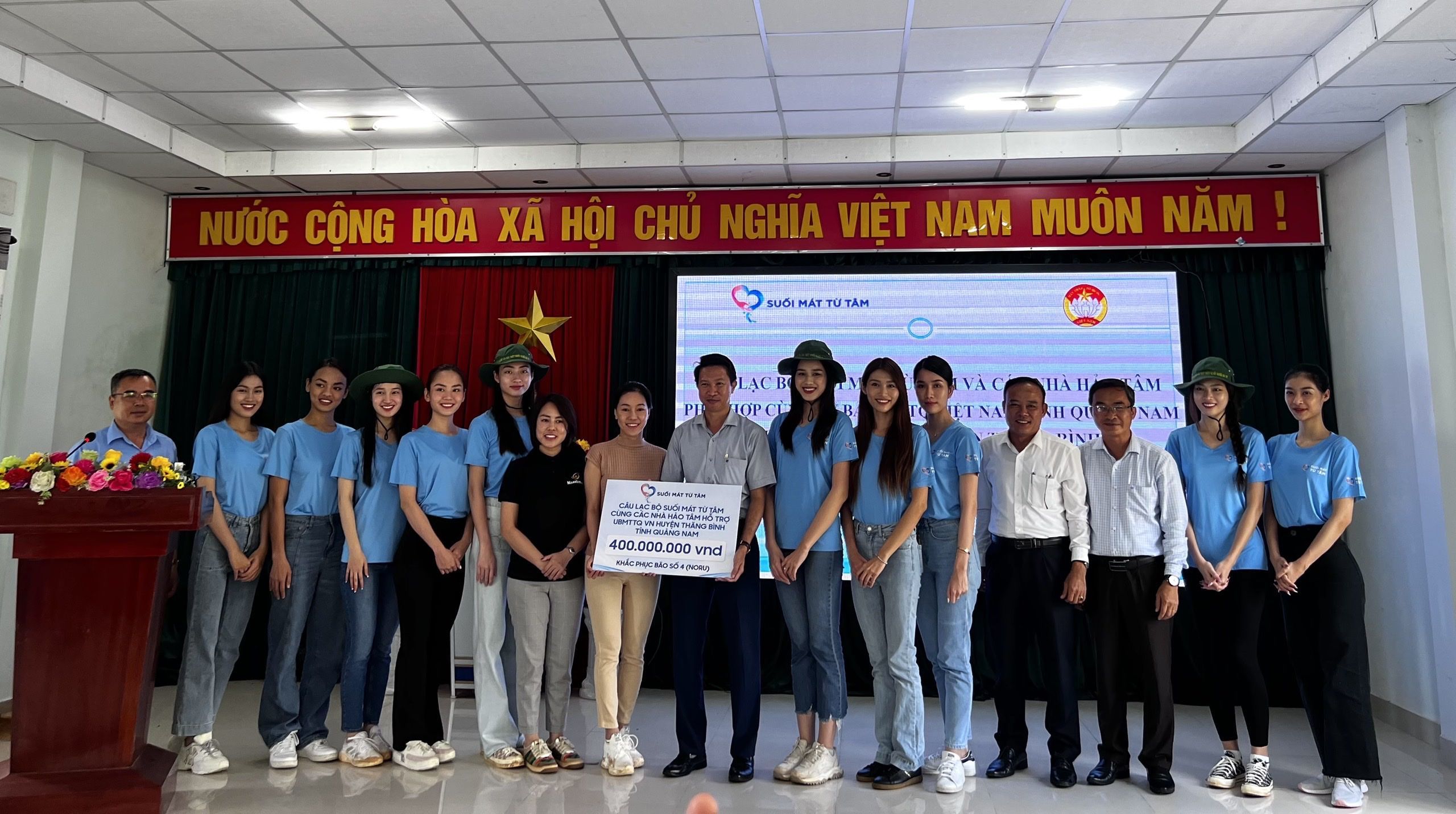 SAION DONATES RICE TO FLOOD COMPATRIOTS IN THE CENTRAL VIETNAM